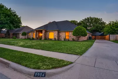 9904 Wandering Way Street, Benbrook, TX 76126 - Photo 3