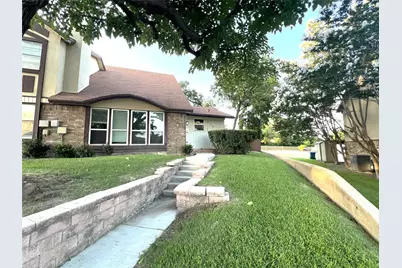 2035 Clubview Drive, Carrollton, TX 75006 - Photo 11