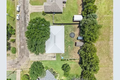 1112 Caprice Drive, Grand Saline, TX 75140 - Photo 35