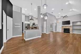 2136 Arbor Creek Dr, Carrollton, TX 75010 - Photo 11