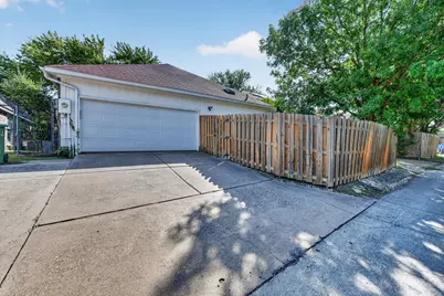 2136 Arbor Creek Drive, Carrollton, TX 75010 - Photo 31