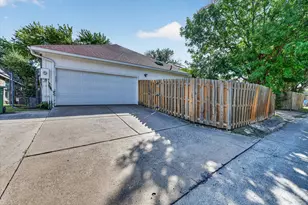 2136 Arbor Creek Dr, Carrollton, TX 75010 - Photo 31