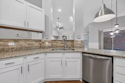 2136 Arbor Creek Drive, Carrollton, TX 75010 - Photo 15