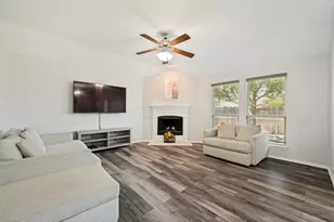 1405 Red River Dr, Aubrey, TX 76227 - Photo 5