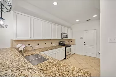 2661 Jacobson Drive, Lewisville, TX 75067 - Photo 7