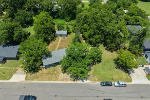 719 E Bullock St, Denison, TX 75021 - Photo 5