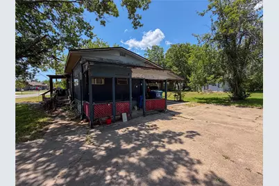 719 E Bullock Street, Denison, TX 75021 - Photo 3