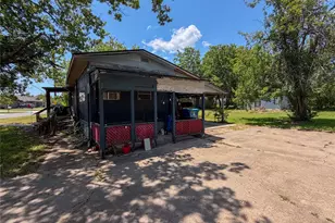 719 E Bullock St, Denison, TX 75021 - Photo 3