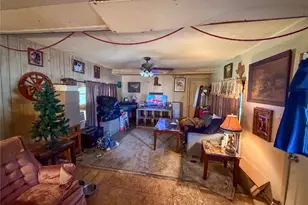 719 E Bullock St, Denison, TX 75021 - Photo 9