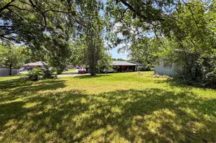 719 E Bullock St, Denison, TX 75021 - Photo 15