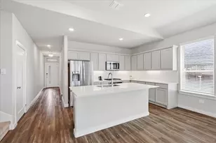 10533 Big Lagoon Dr, Fort Worth, TX 76179 - Photo 7