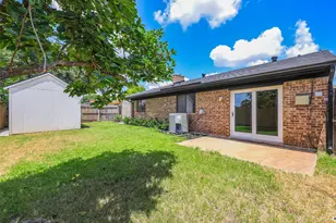 2212 Benbrook Dr, Carrollton, TX 75007 - Photo 33