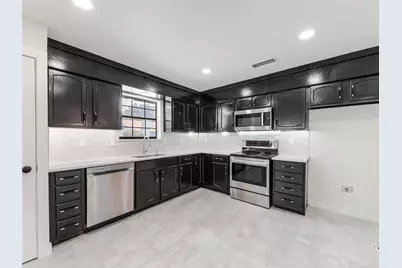 2212 Benbrook Drive, Carrollton, TX 75007 - Photo 9