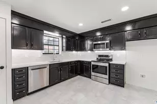 2212 Benbrook Dr, Carrollton, TX 75007 - Photo 9