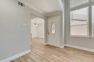 219 W Rochelle Rd, Irving, TX 75062 - Photo 3