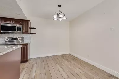 219 W Rochelle Road, Irving, TX 75062 - Photo 7