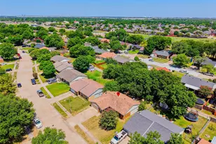 1026 Santa Fe Trail, Grand Prairie, TX 75052 - Photo 27