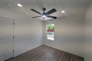 1337 Adelaide Dr, Dallas, TX 75216 - Photo 17