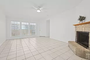 1011 Waterview Dr, Little Elm, TX 75068 - Photo 5