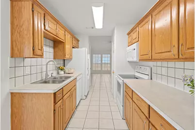 1011 Waterview Drive, Little Elm, TX 75068 - Photo 7