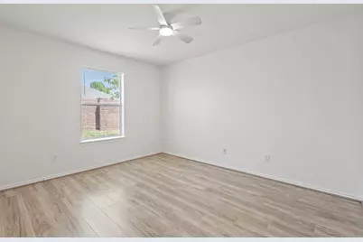 1011 Waterview Drive, Little Elm, TX 75068 - Photo 17