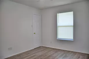 1011 Waterview Dr, Little Elm, TX 75068 - Photo 5