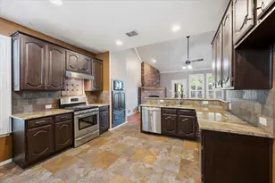 536 Forest Hill Dr, Coppell, TX 75019 - Photo 13
