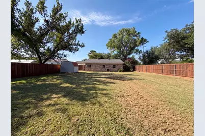 502 Jennings Street, Nocona, TX 76255 - Photo 5