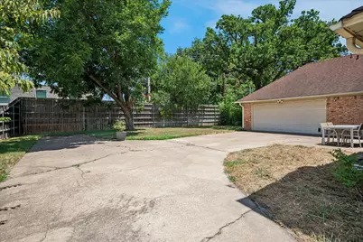 216 Huntingdon Drive, Irving, TX 75061 - Photo 25