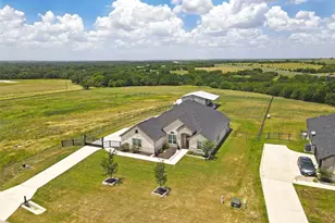 7409 Autumn Grv Ln, Ponder, TX 76259 - Photo 3
