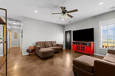 511 E Pecan Tree Road, Waxahachie, TX 75165 - Photo 7