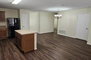 1205 Beeblossom Dr, DeSoto, TX 75115 - Photo 3