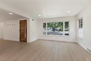 7219 E Mockingbird Ln, Dallas, TX 75214 - Photo 3