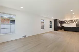7219 E Mockingbird Ln, Dallas, TX 75214 - Photo 3