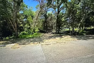 3 Robin, Cedar Hill, TX 75104 - Photo 1