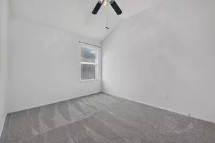 803 E Alexander Ln, Euless, TX 76040 - Photo 15
