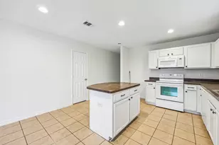 8832 Elk Creek Ln, Fort Worth, TX 76123 - Photo 11