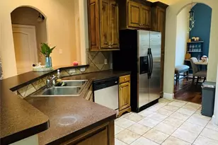 8105 Winter Falls Tr, Fort Worth, TX 76053 - Photo 9