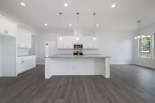 13027 Eagles Nest Dr, Whitney, TX 76692 - Photo 7