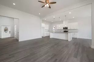 13027 Eagles Nest Dr, Whitney, TX 76692 - Photo 5