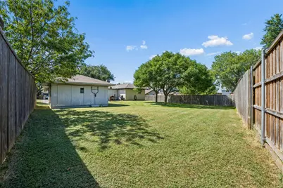 8011 Eagle Trail, Dallas, TX 75238 - Photo 5