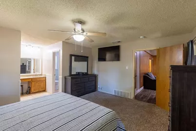 1634 Robin Place, Cleburne, TX 76033 - Photo 17