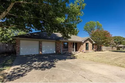 1634 Robin Place, Cleburne, TX 76033 - Photo 7