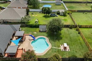 616 Parker Ln, Granbury, TX 76048 - Photo 3