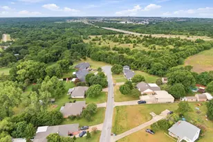 122 Lynnie Penny Ln, Midlothian, TX 76065 - Photo 9