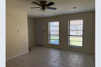 1294 Speight Avenue, Waco, TX 76706 - Photo 5