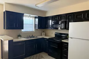 1294 Speight Ave, Waco, TX 76706 - Photo 7