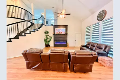 214 Tradd Street, Glenn Heights, TX 75154 - Photo 5
