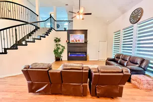 214 Tradd St, Glenn Heights, TX 75154 - Photo 5