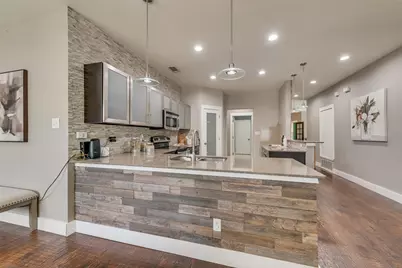 2808 Grandview Drive, Grand Prairie, TX 75052 - Photo 11